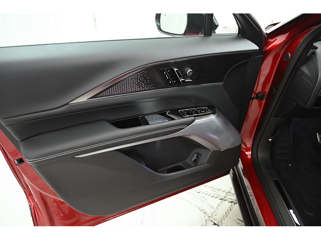 2026 Cadillac LYRIQ V Premium - Photo 17