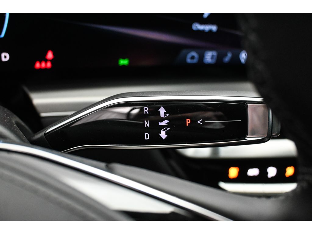 2026 Cadillac LYRIQ V Premium - Photo 31