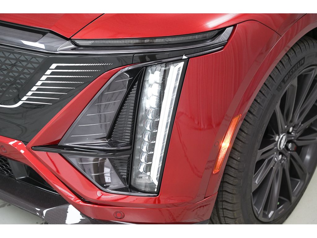 2026 Cadillac LYRIQ V Premium - Photo 9