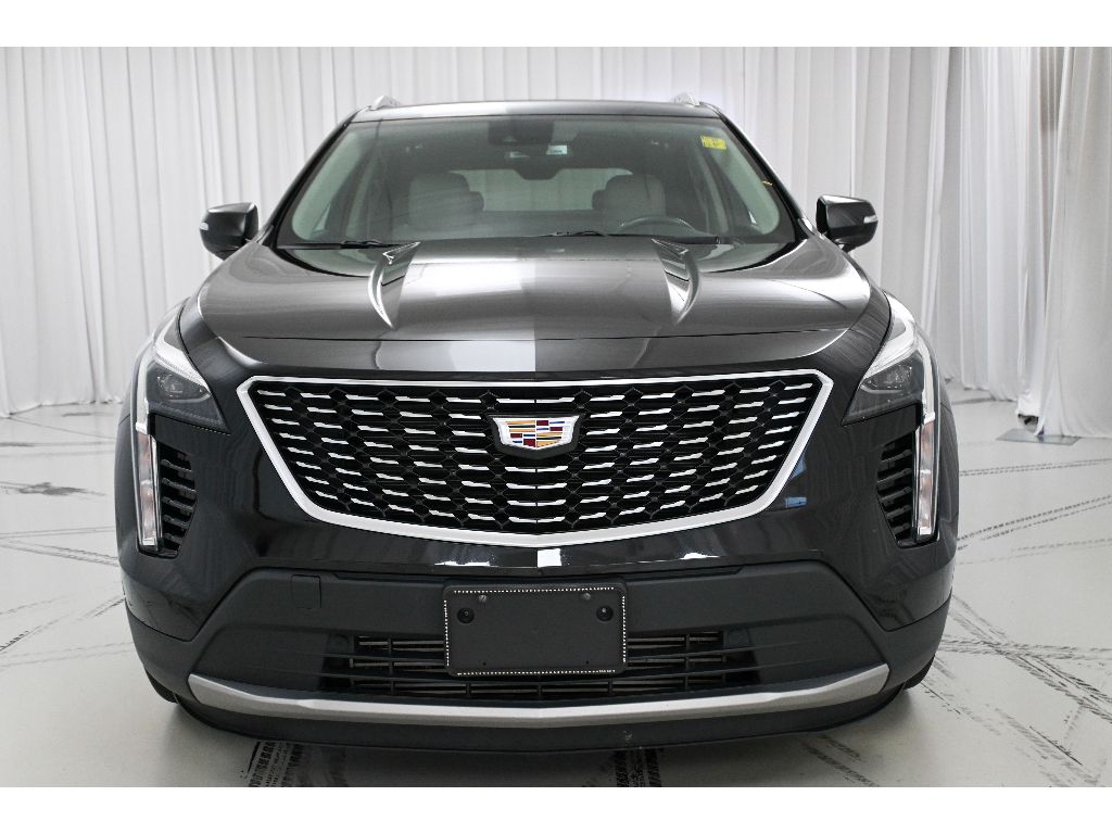 2023 Cadillac XT4 Premium Luxury photo 3