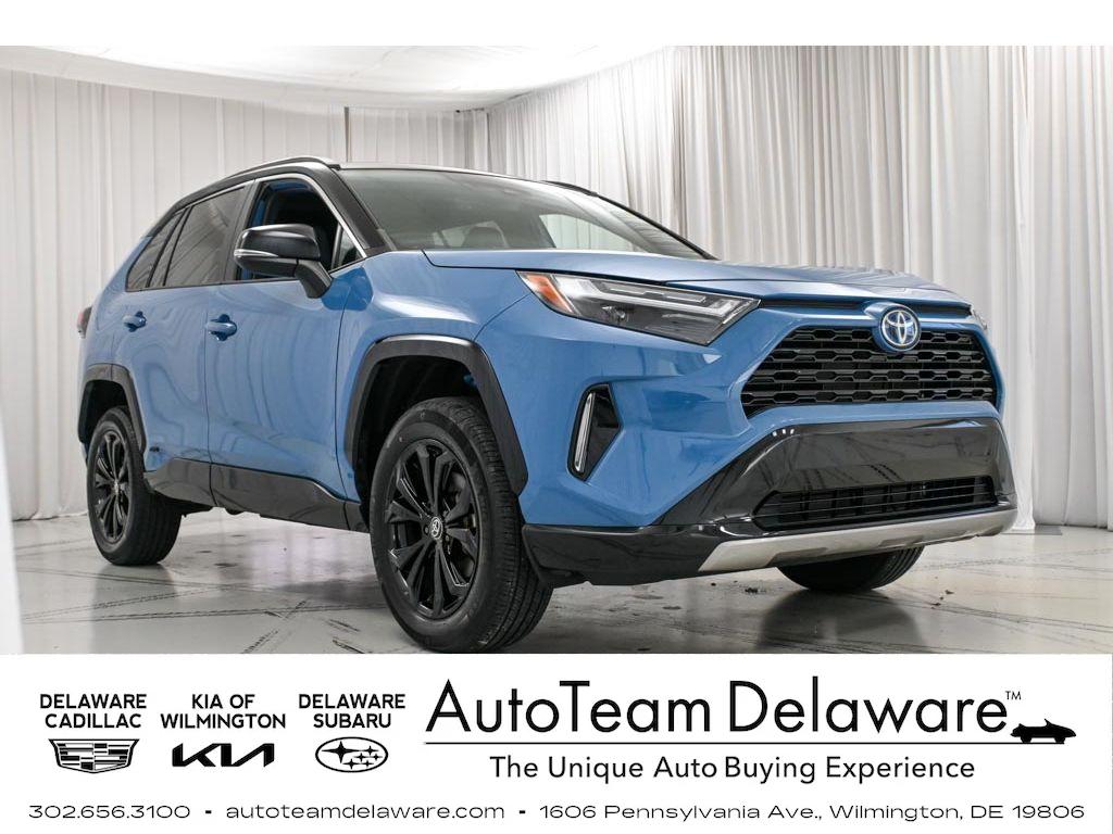 2022 Toyota RAV4 XSE's photo
