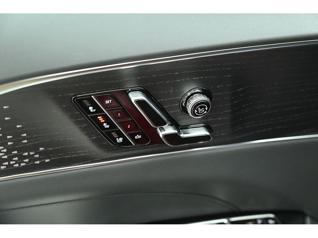2026 Cadillac LYRIQ V Premium - Photo 19