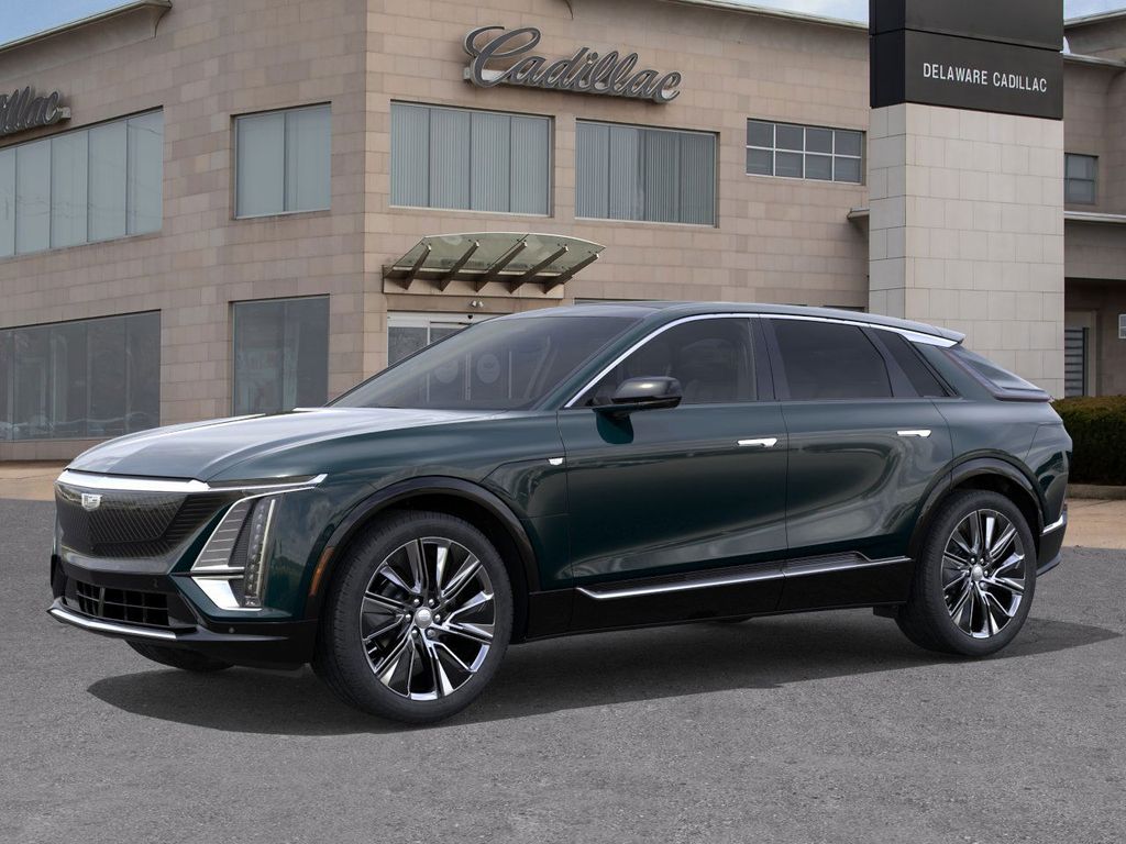 2026 Cadillac Lyriq Luxury photo 2