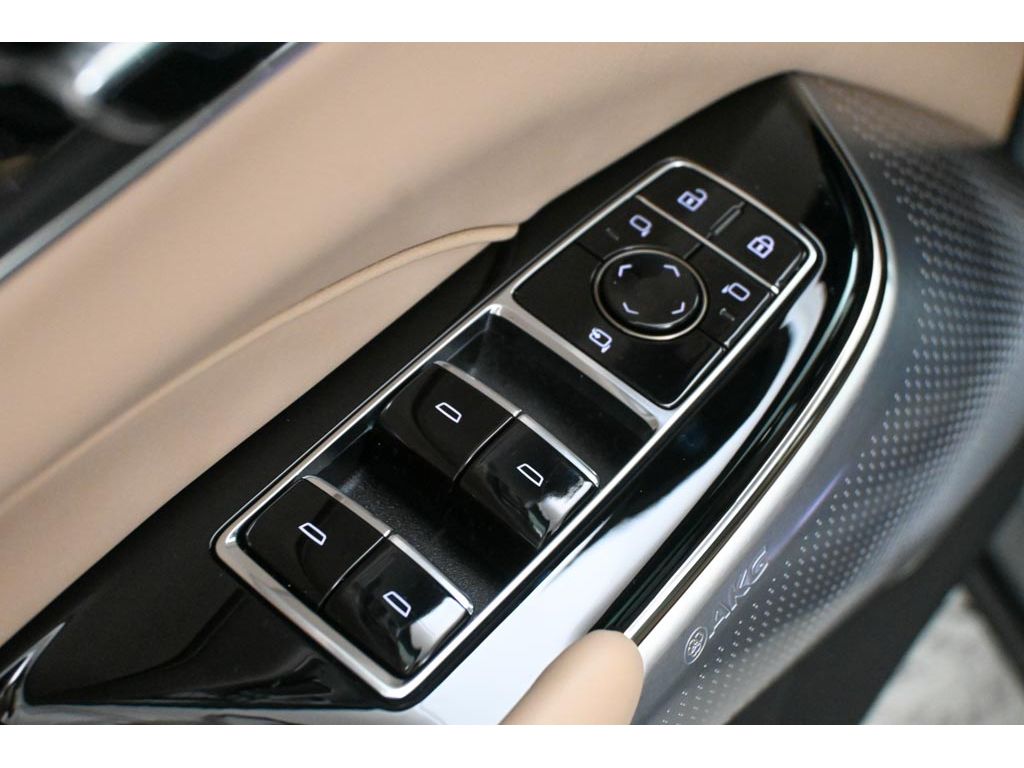 2026 Cadillac LYRIQ Signature Luxury - Photo 18