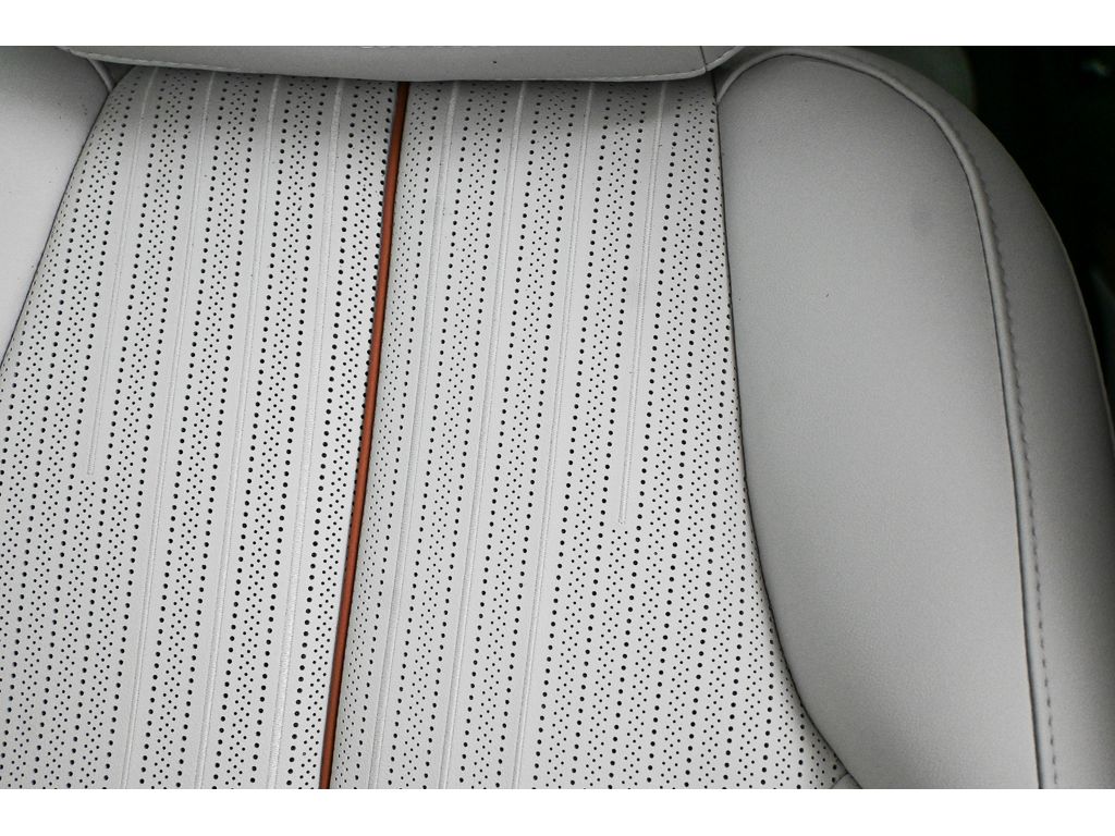 2027 Cadillac VISTIQ Sport - Photo 25