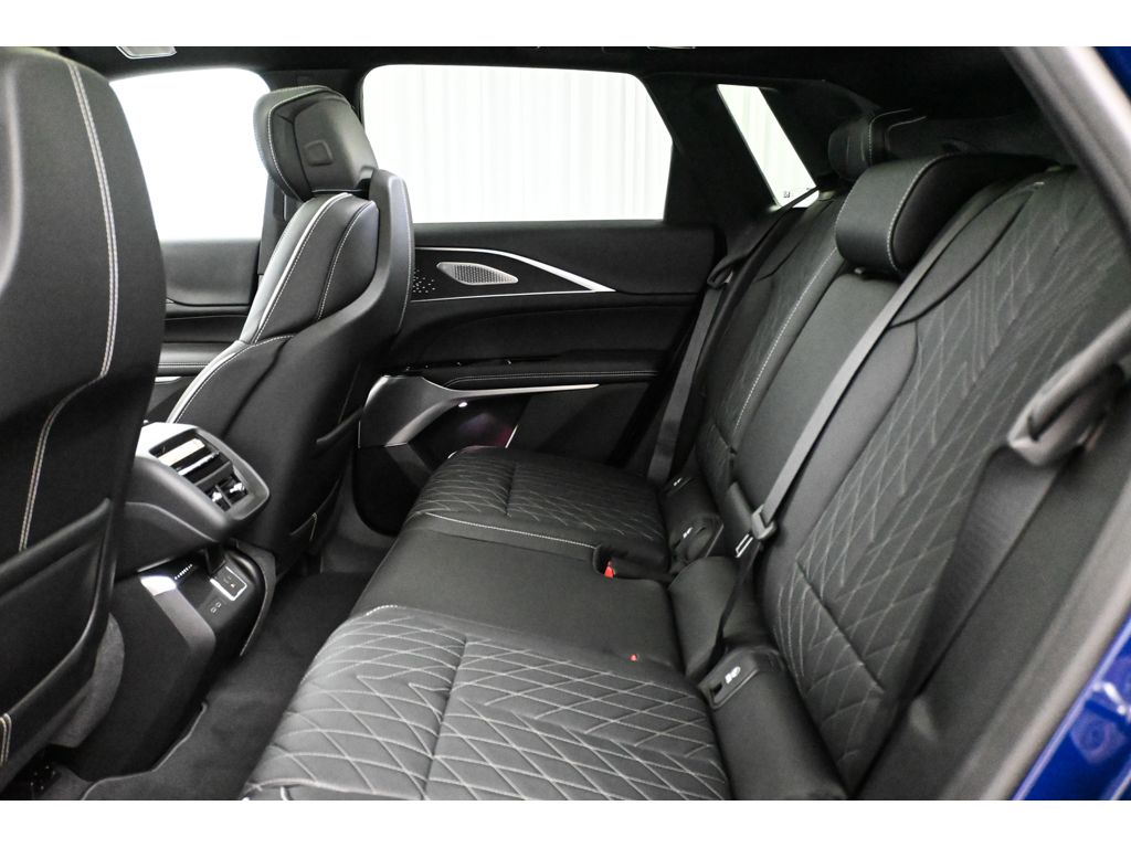 2026 Cadillac LYRIQ V Premium - Photo 14