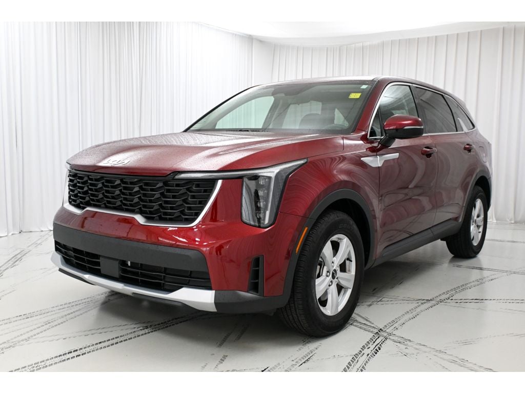 Used 2025 Kia Sorento LX