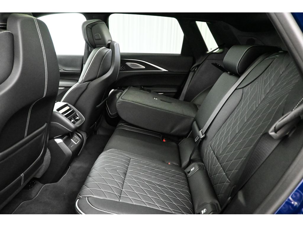 2026 Cadillac LYRIQ V Premium - Photo 13