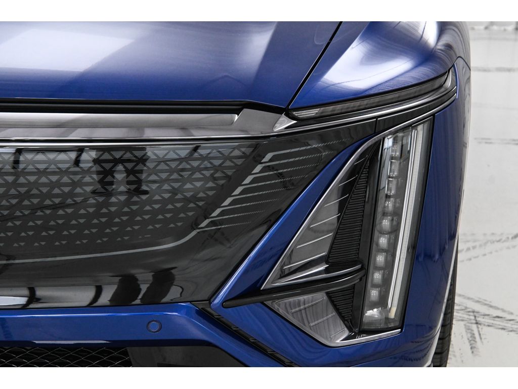 2026 Cadillac LYRIQ V Premium - Photo 9