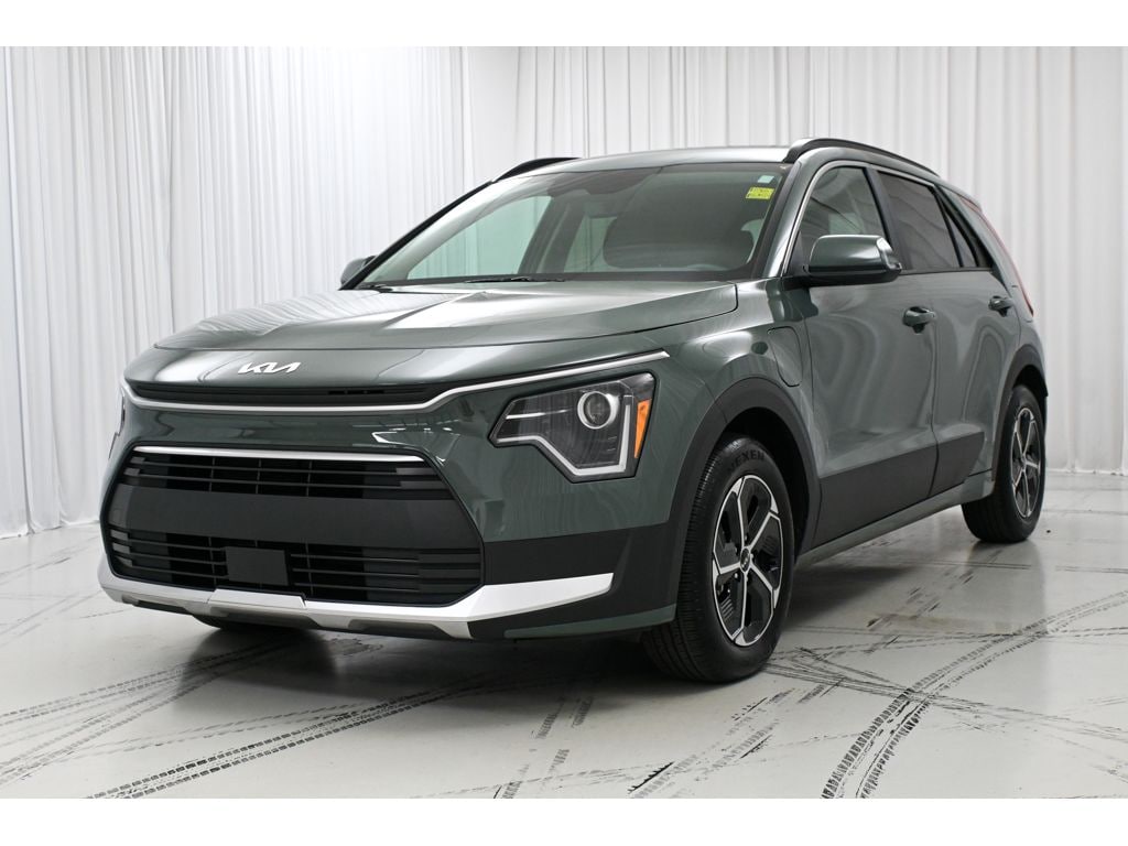 Used 2025 Kia Niro Plug-In Hybrid EX