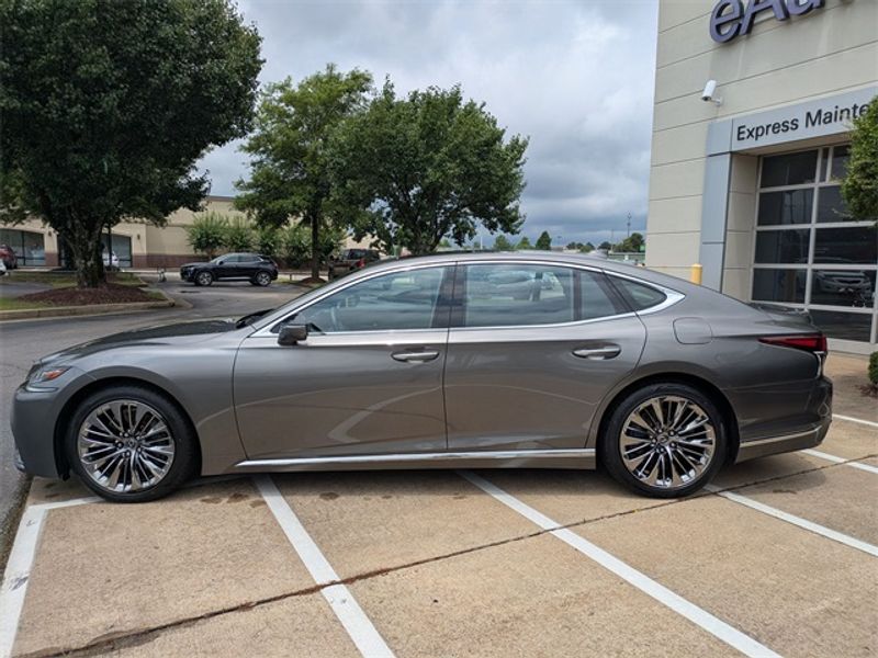 2019 Lexus LS 500 photo 3