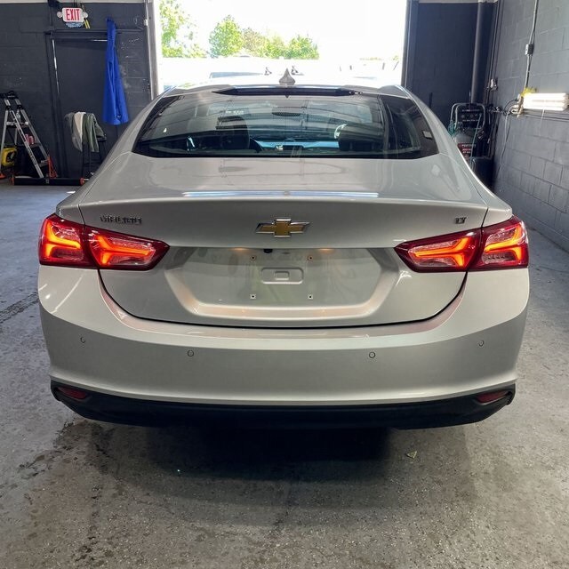 2021 Chevrolet Malibu 1LT photo 4
