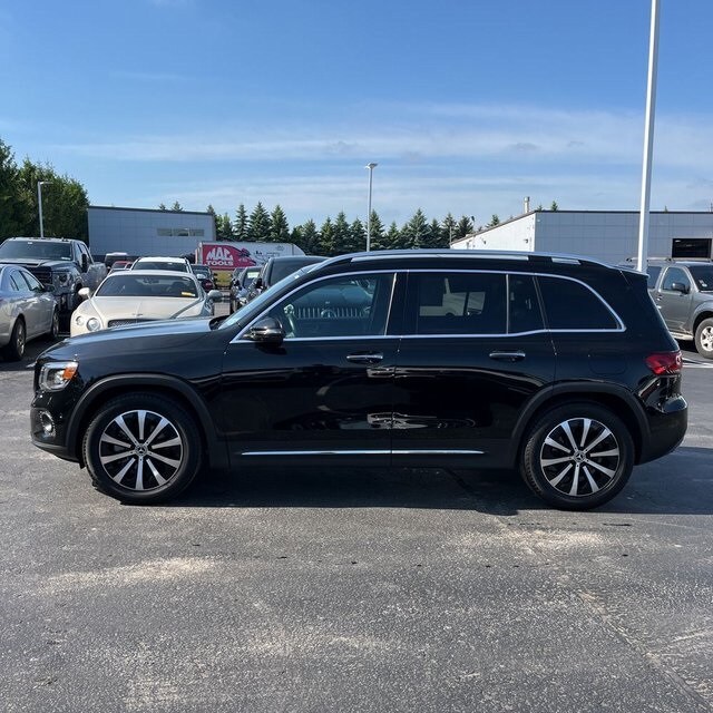 2020 Mercedes Benz GLB 250 photo 2