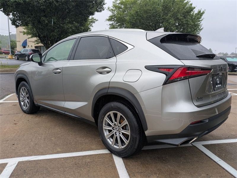 2021 Lexus NX 300 photo 4