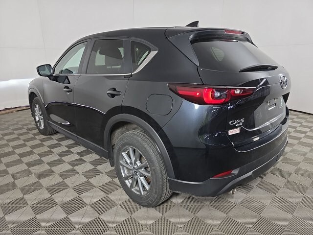 2022 Mazda CX-5 2.5 S Preferred photo 2