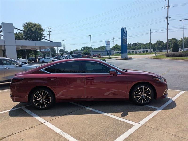2022 Lexus ES 350 Base photo 3