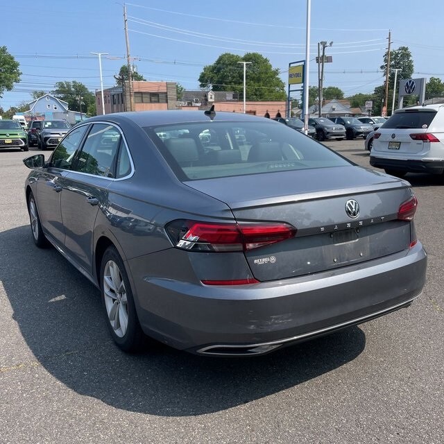 2020 Volkswagen Passat 2.0T SE photo 2