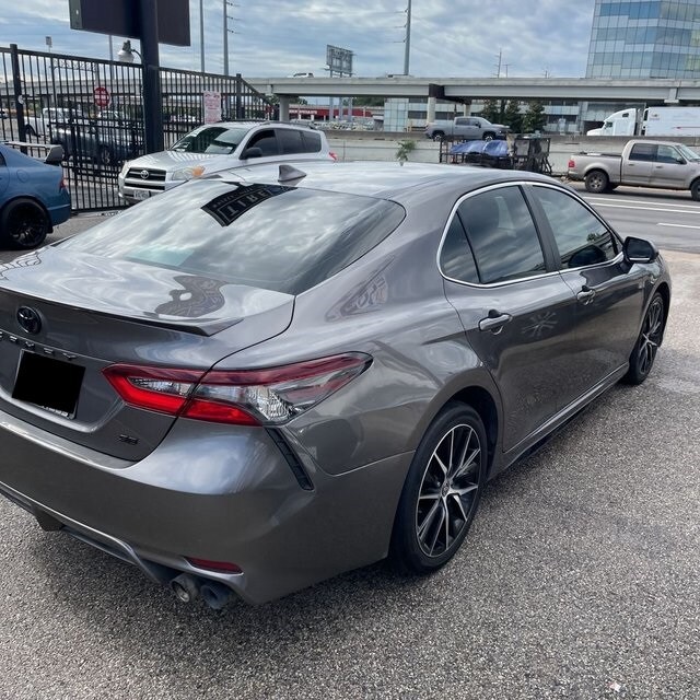 2024 Toyota Camry SE photo 3