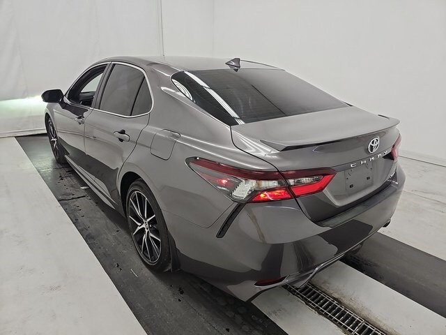 2023 Toyota Camry SE photo 2