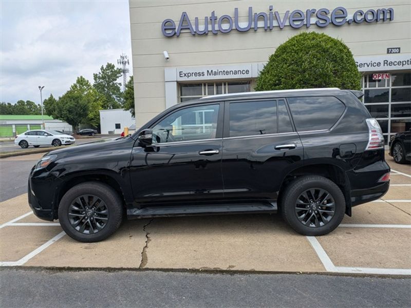 2023 Lexus GX 460 Premium photo 3