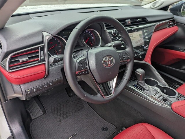 2020 Toyota Camry XSE V6 photo 2