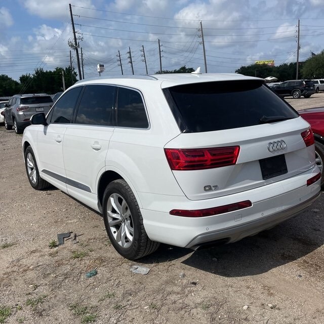 2019 Audi Q7 55 Premium photo 2