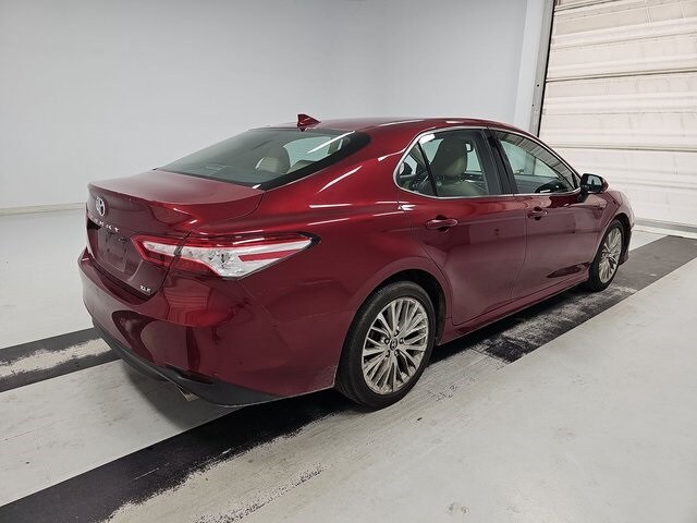 2020 Toyota Camry XLE photo 4