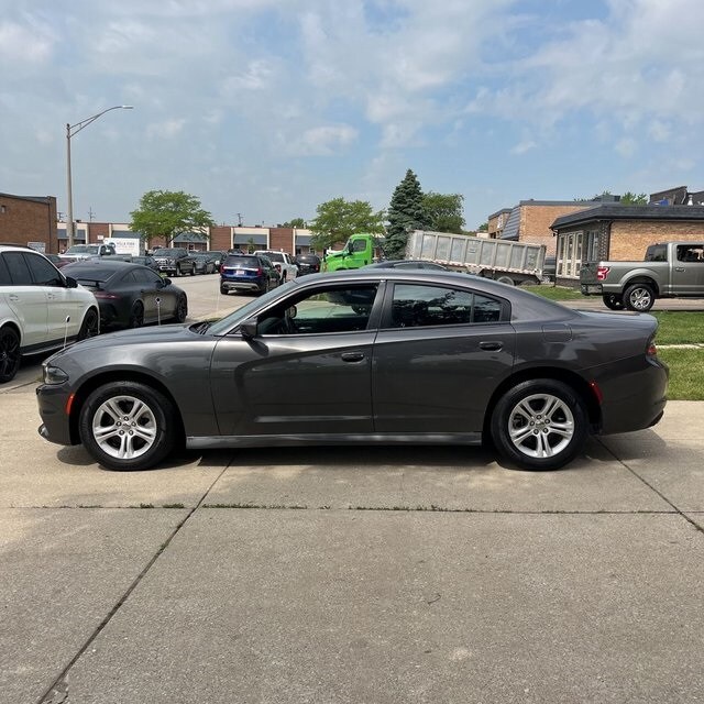 2022 Dodge Charger SXT photo 2