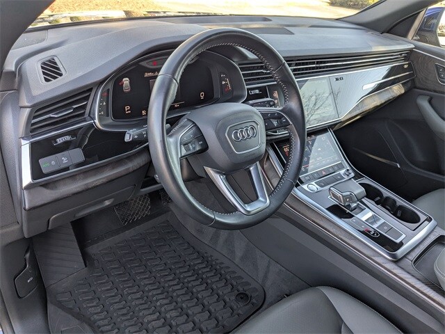 2020 Audi Q8 55 Premium Plus photo 3