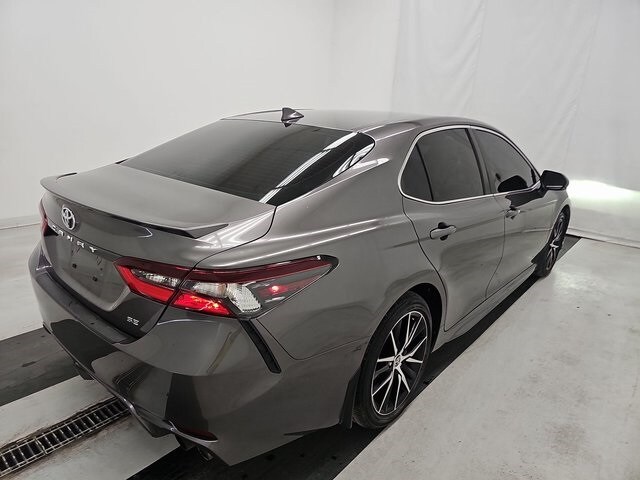 2023 Toyota Camry SE photo 4