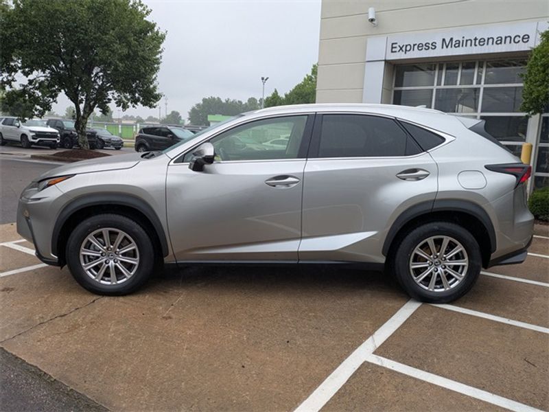 2021 Lexus NX 300 photo 3