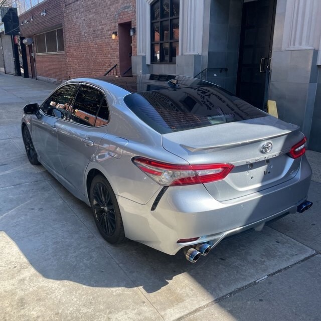 2018 Toyota Camry XSE V6 photo 2