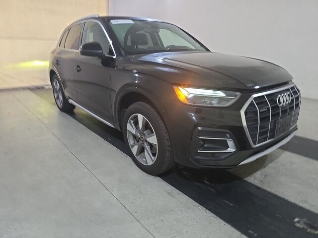 2022 Audi Q5 40 Premium Plus photo 4