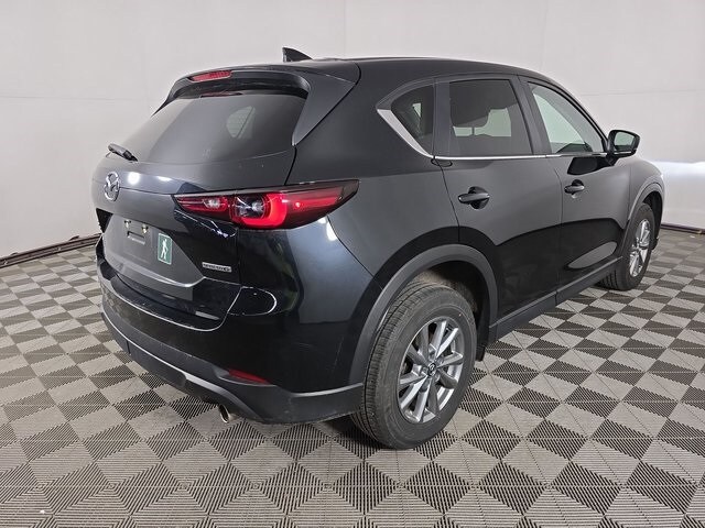 2022 Mazda CX-5 2.5 S Preferred photo 3