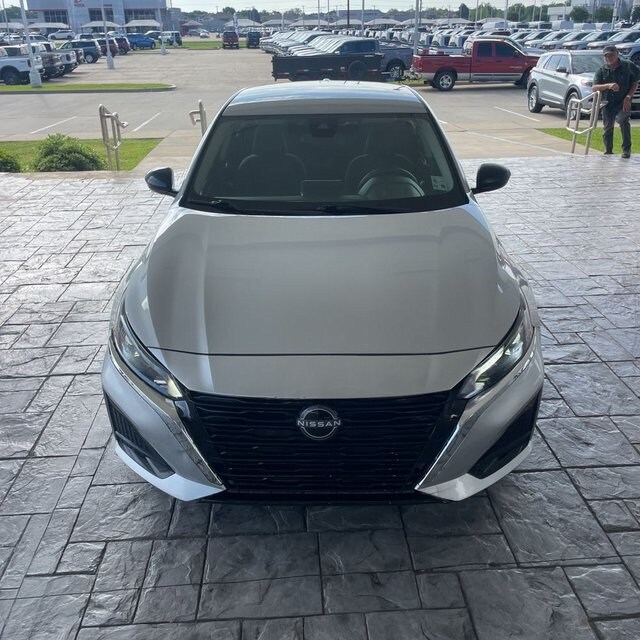 2024 Nissan Altima 2.5 SV photo 3