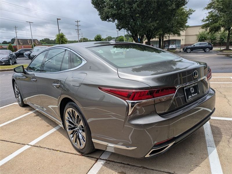 2019 Lexus LS 500 photo 4