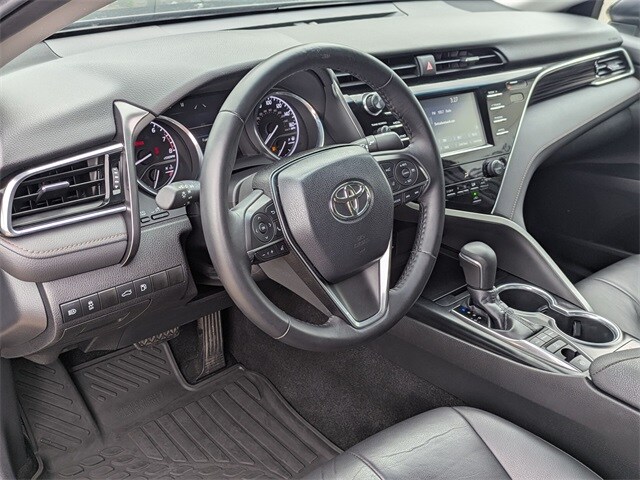2018 Toyota Camry XLE photo 2
