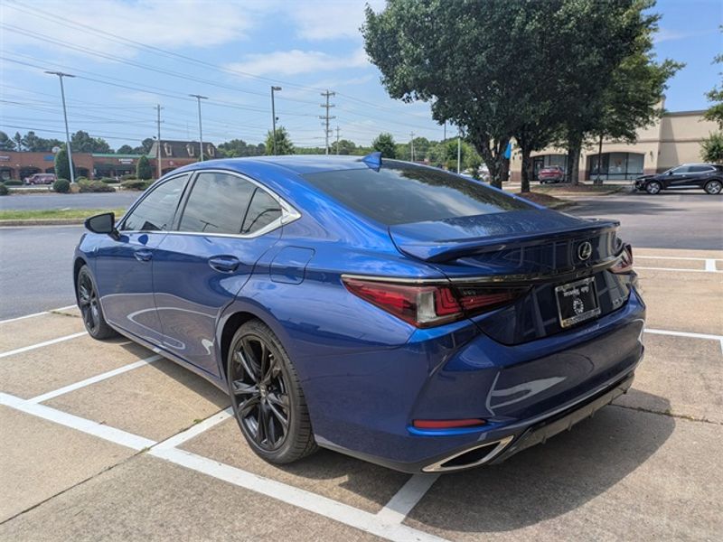 2022 Lexus ES 350 F SPORT photo 4