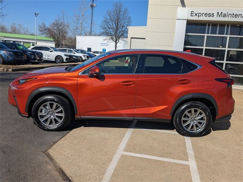 2021 Lexus NX 300 photo 4