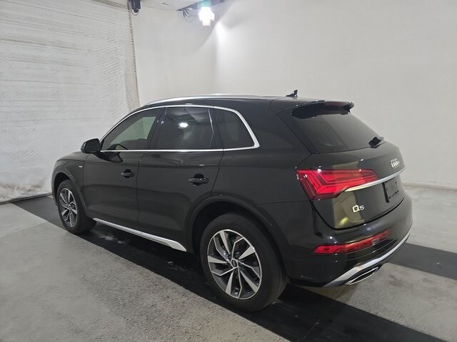 2023 Audi Q5 45 S line Premium Plus photo 2