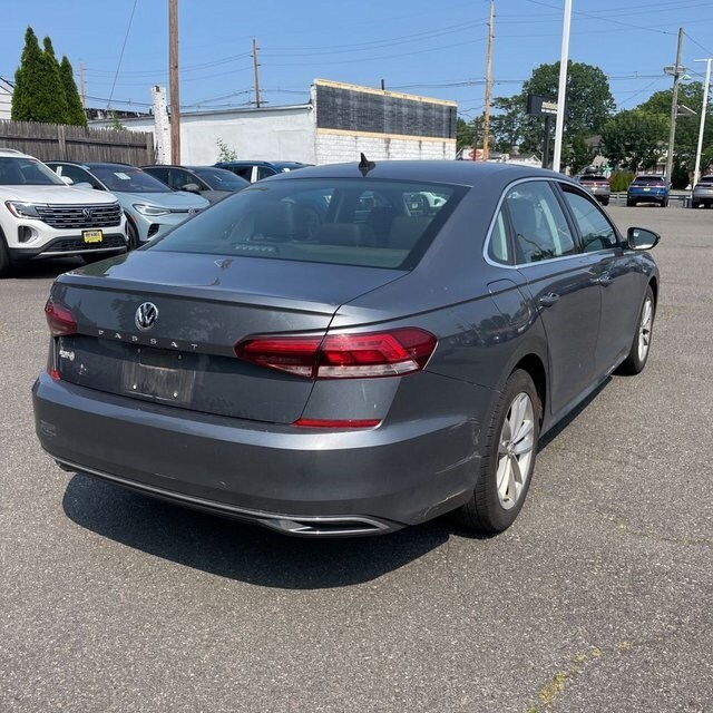 2020 Volkswagen Passat 2.0T SE photo 3