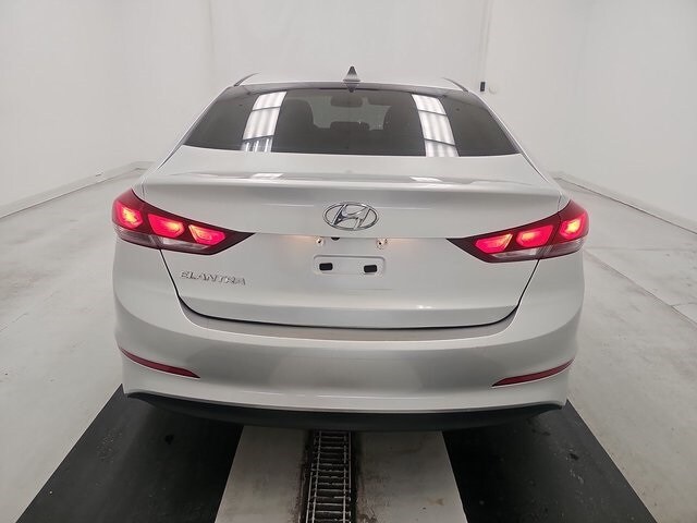 2018 Hyundai Elantra Value Edition photo 3