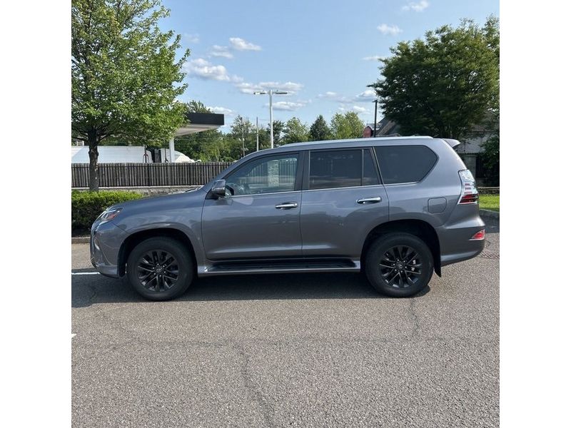 2021 Lexus GX 460 Premium photo 2
