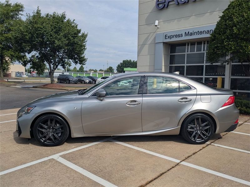 2018 Lexus IS 300 F SPORT photo 3