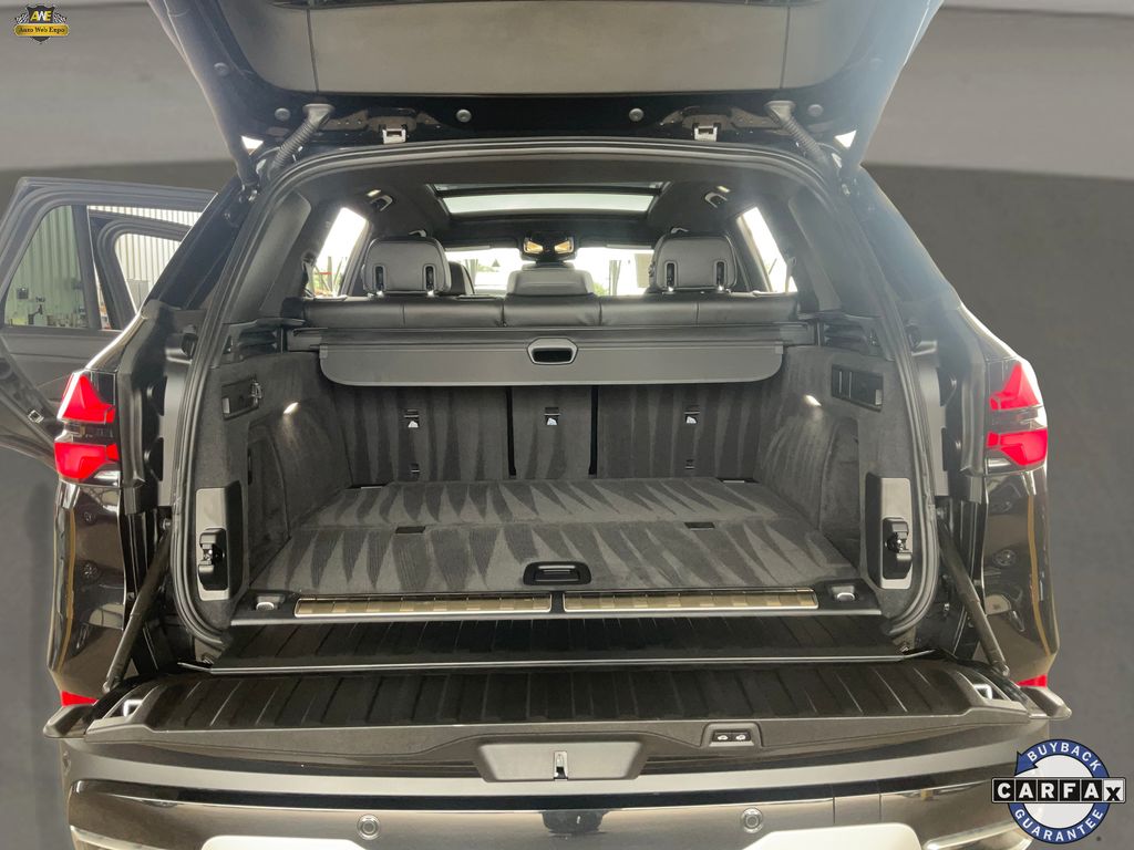 2025 BMW X5 50e - Photo 24