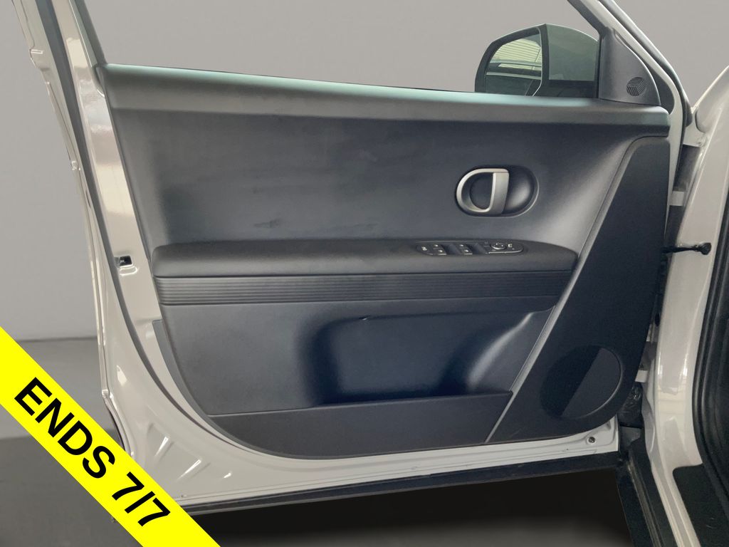 2026 Hyundai IONIQ 5 SE - Photo 8