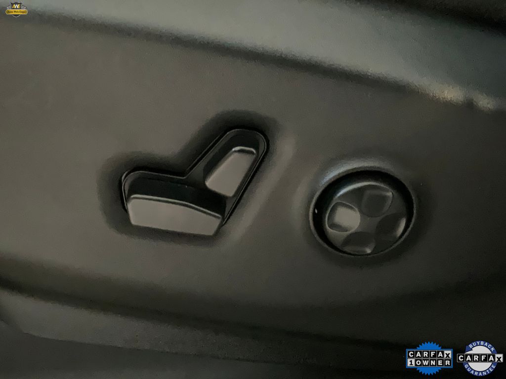 2024 Chrysler Pacifica PHEV Select - Photo 42