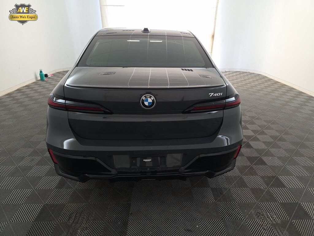 2023 Bmw 740i 7-series photo 4