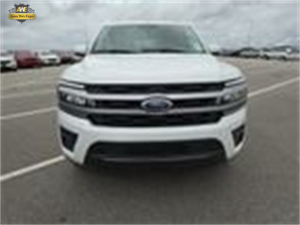 2024 Ford Expedition MAX XLT photo 3