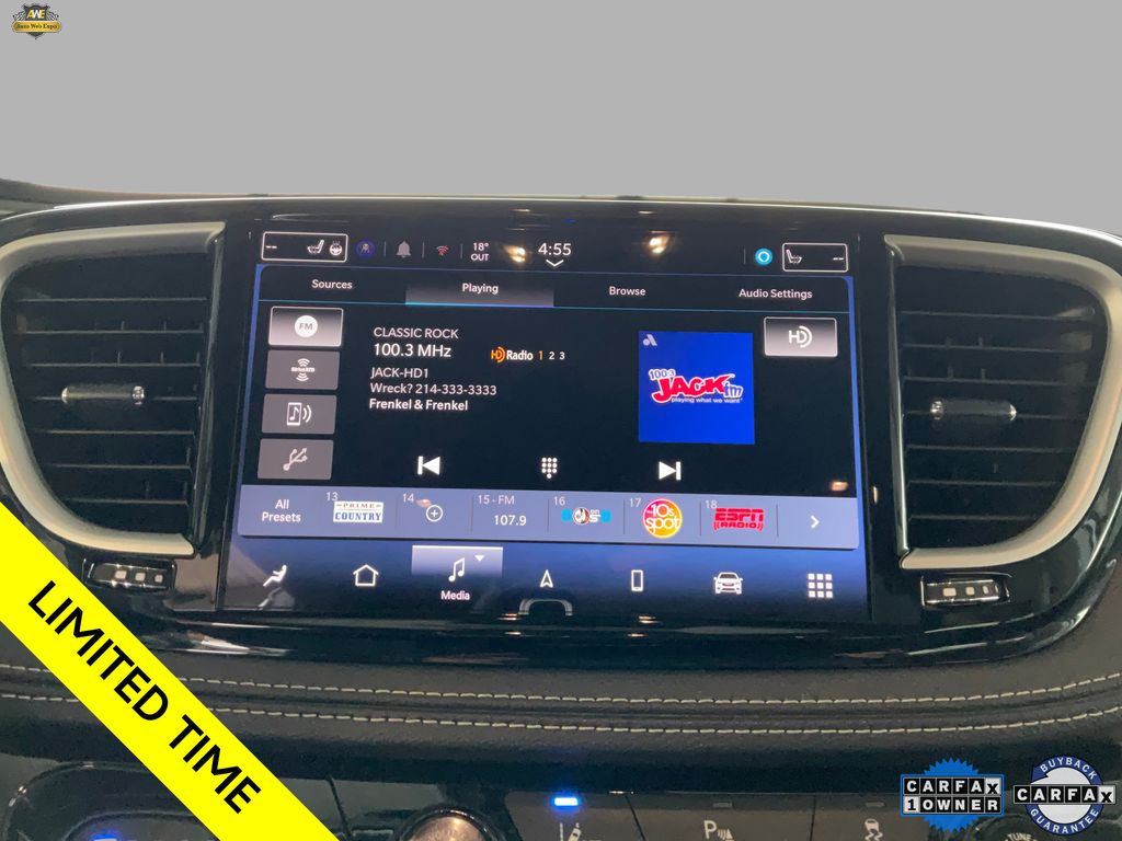 2024 Chrysler Pacifica PHEV Select - Photo 26